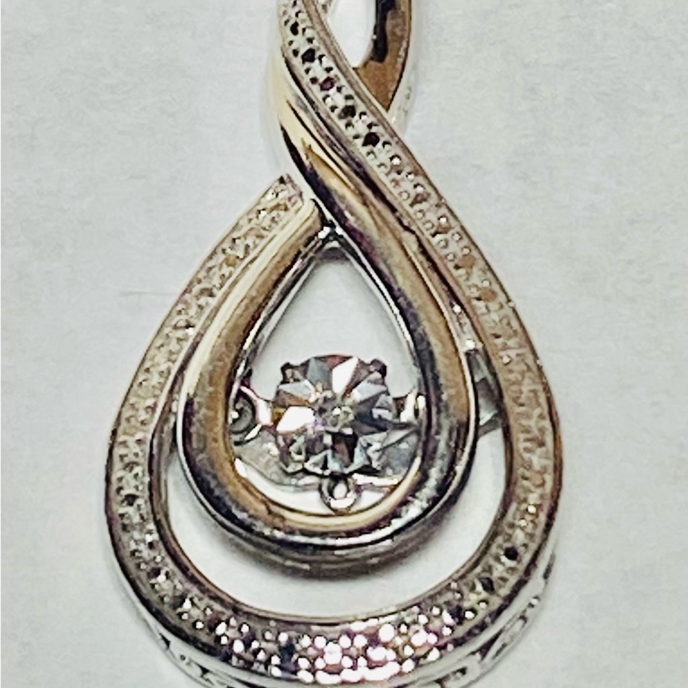 Thailand Sterling Teardrop Pendant w. Diamond Center